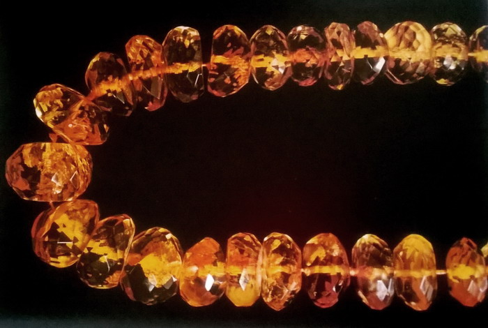 amber necklace of face cut